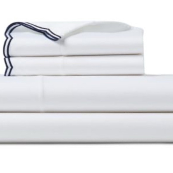 Ralph Lauren Home Malin Scallop Organic Cotton Sateen Flat Sheet, King - Picture 1 of 3